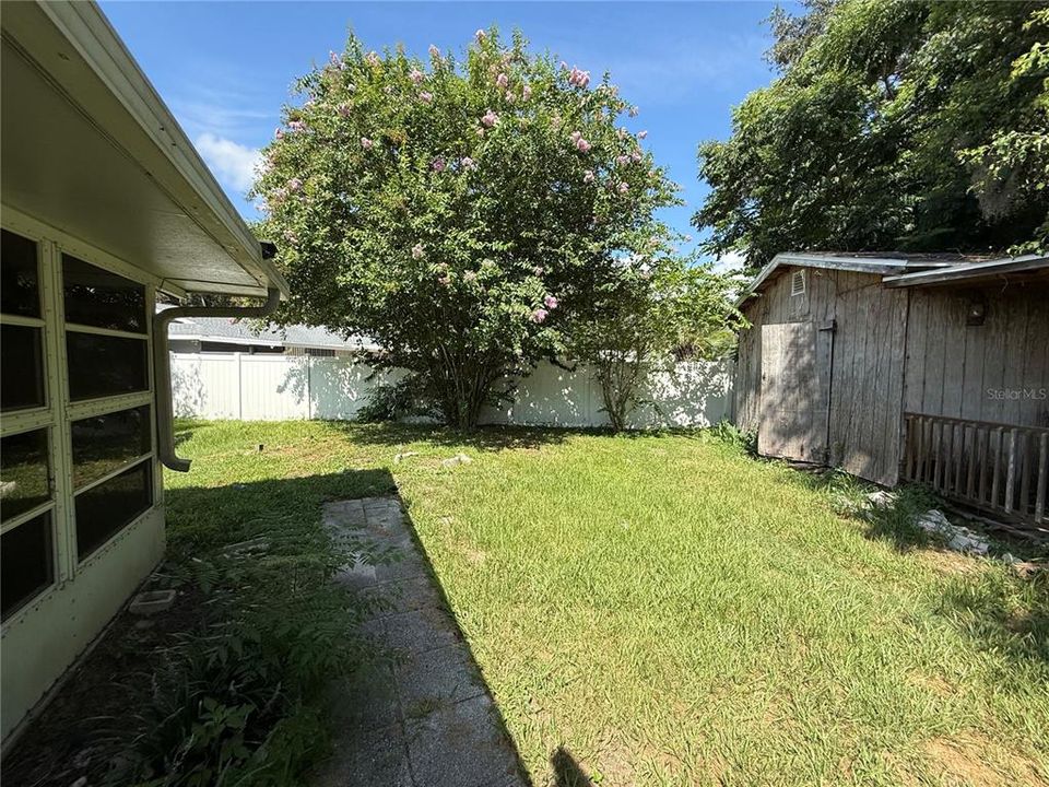 待售: $279,900 (4 贝兹, 2 浴室, 1951 平方英尺)