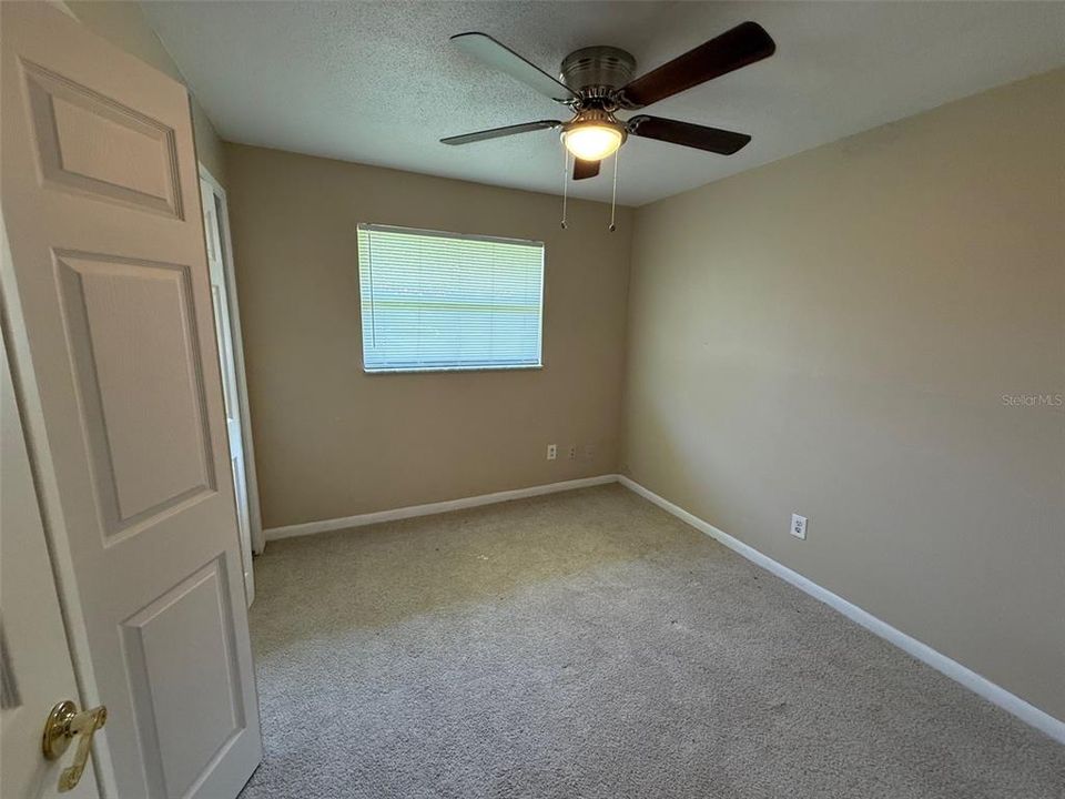 待售: $279,900 (4 贝兹, 2 浴室, 1951 平方英尺)