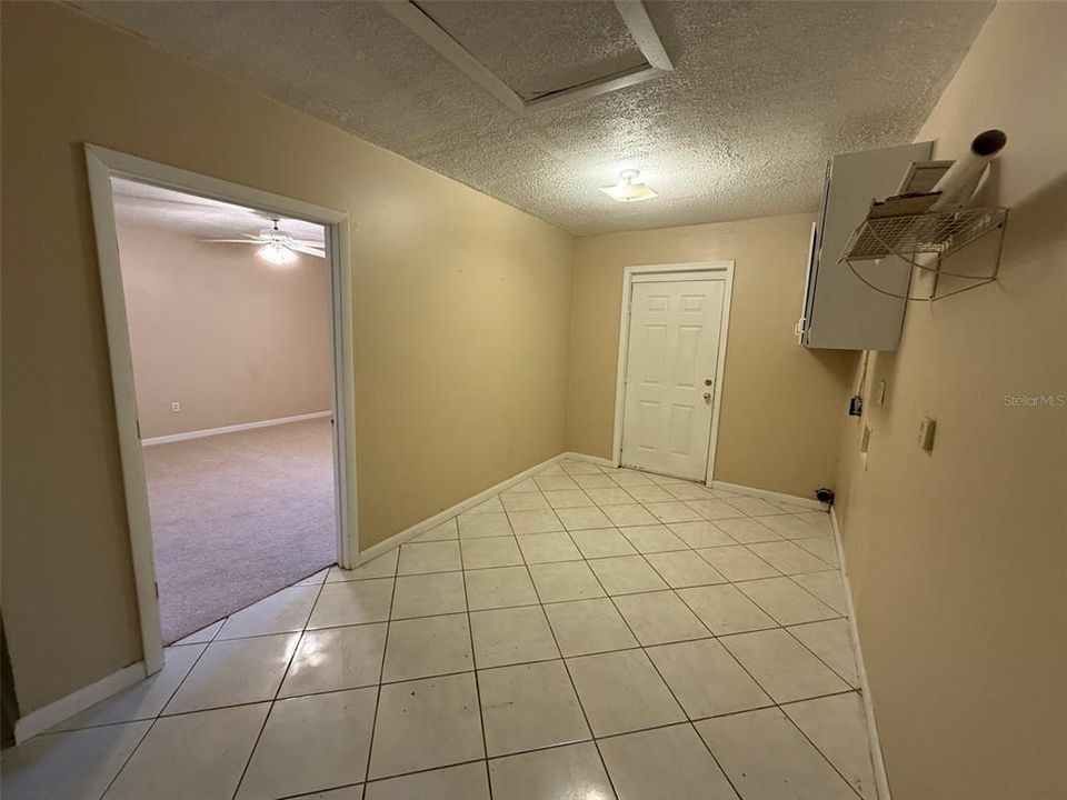 待售: $279,900 (4 贝兹, 2 浴室, 1951 平方英尺)