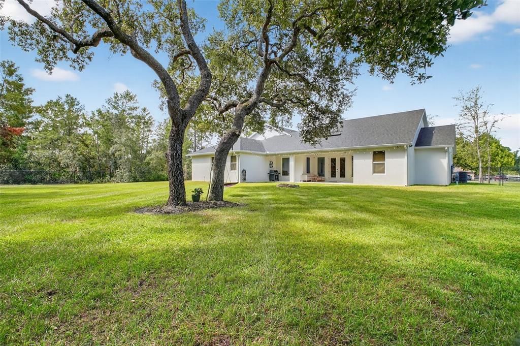 Под контрактом: $664,900 (5 спален, 3 ванн, 2715 Квадратных фут)