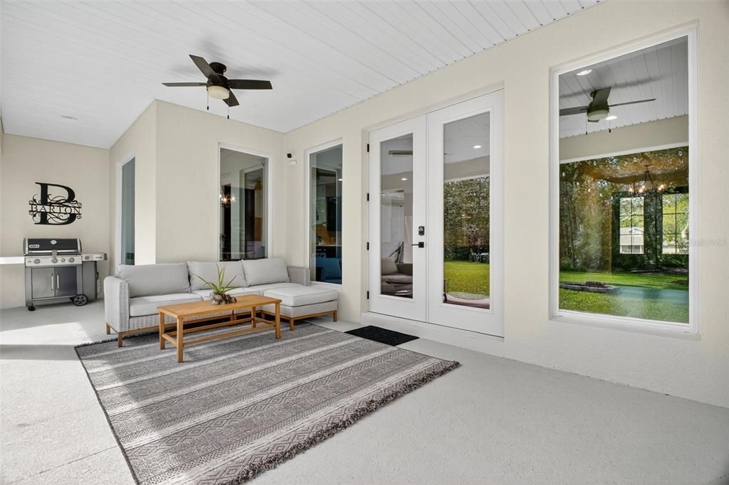 Под контрактом: $664,900 (5 спален, 3 ванн, 2715 Квадратных фут)