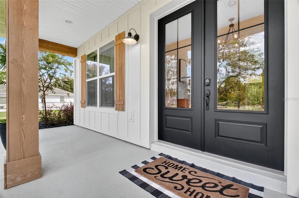 Под контрактом: $664,900 (5 спален, 3 ванн, 2715 Квадратных фут)