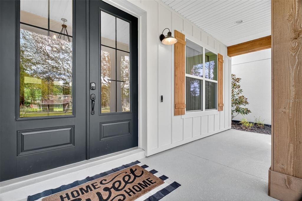 Под контрактом: $664,900 (5 спален, 3 ванн, 2715 Квадратных фут)