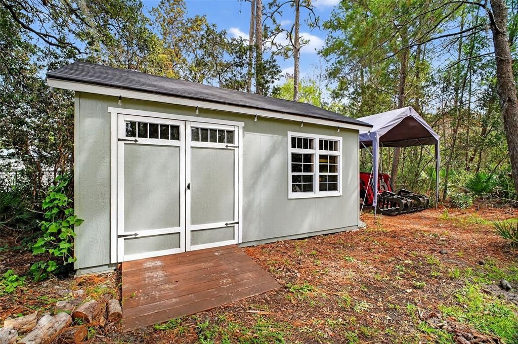 Под контрактом: $664,900 (5 спален, 3 ванн, 2715 Квадратных фут)