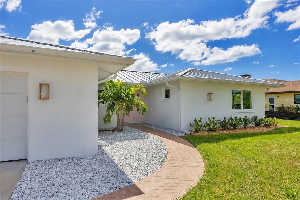 For Rent: $7,500 (2 beds, 2 baths, 1394 Square Feet)