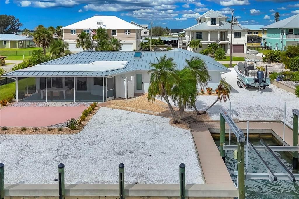 For Rent: $7,500 (2 beds, 2 baths, 1394 Square Feet)