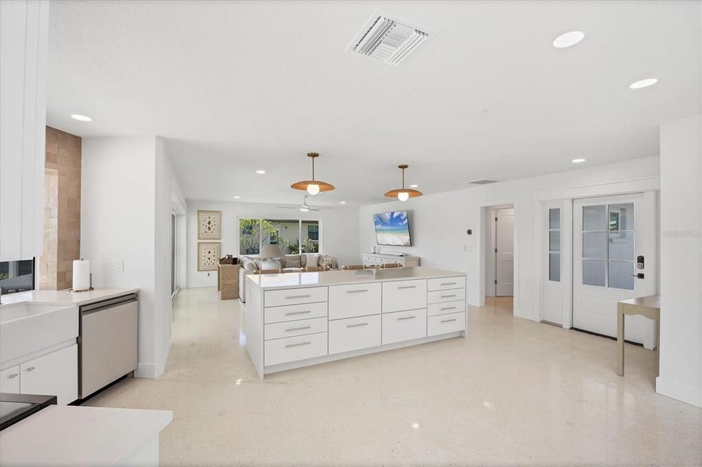 For Rent: $7,500 (2 beds, 2 baths, 1394 Square Feet)