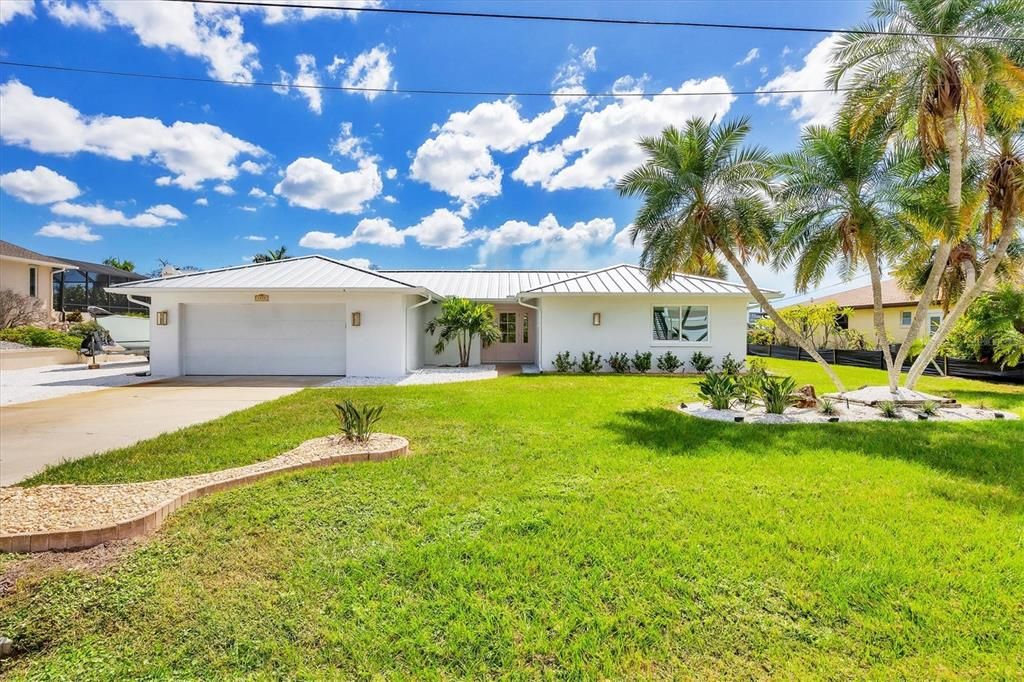 For Rent: $7,500 (2 beds, 2 baths, 1394 Square Feet)