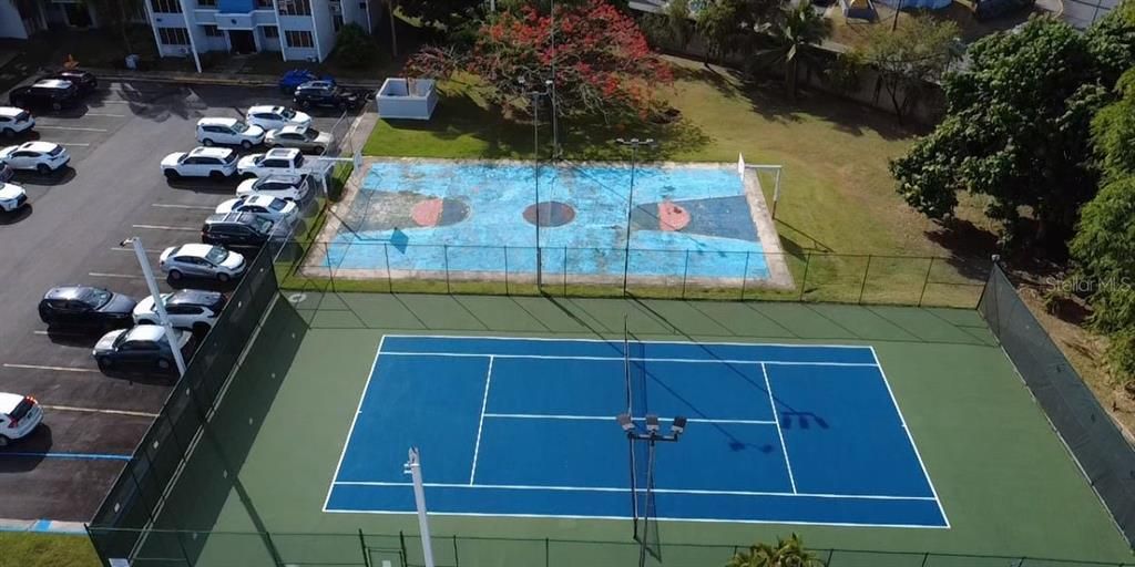 На продажу: $364,900 (3 спален, 2 ванн, 1922 Квадратных фут)