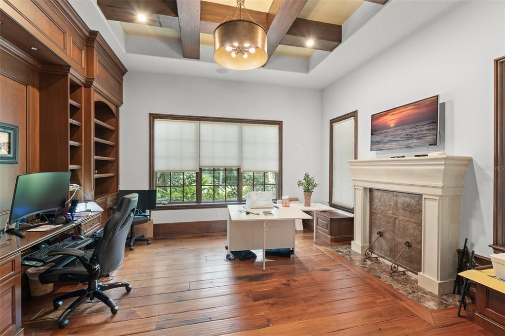 For Sale: $3,699,000 (3 beds, 3 baths, 4262 Square Feet)