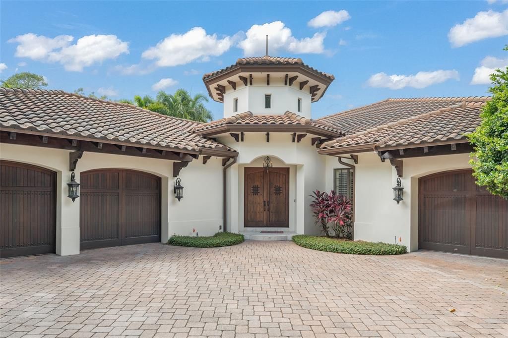 For Sale: $3,699,000 (3 beds, 3 baths, 4262 Square Feet)