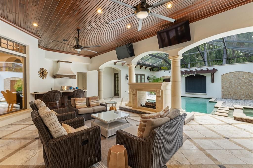 For Sale: $3,699,000 (3 beds, 3 baths, 4262 Square Feet)