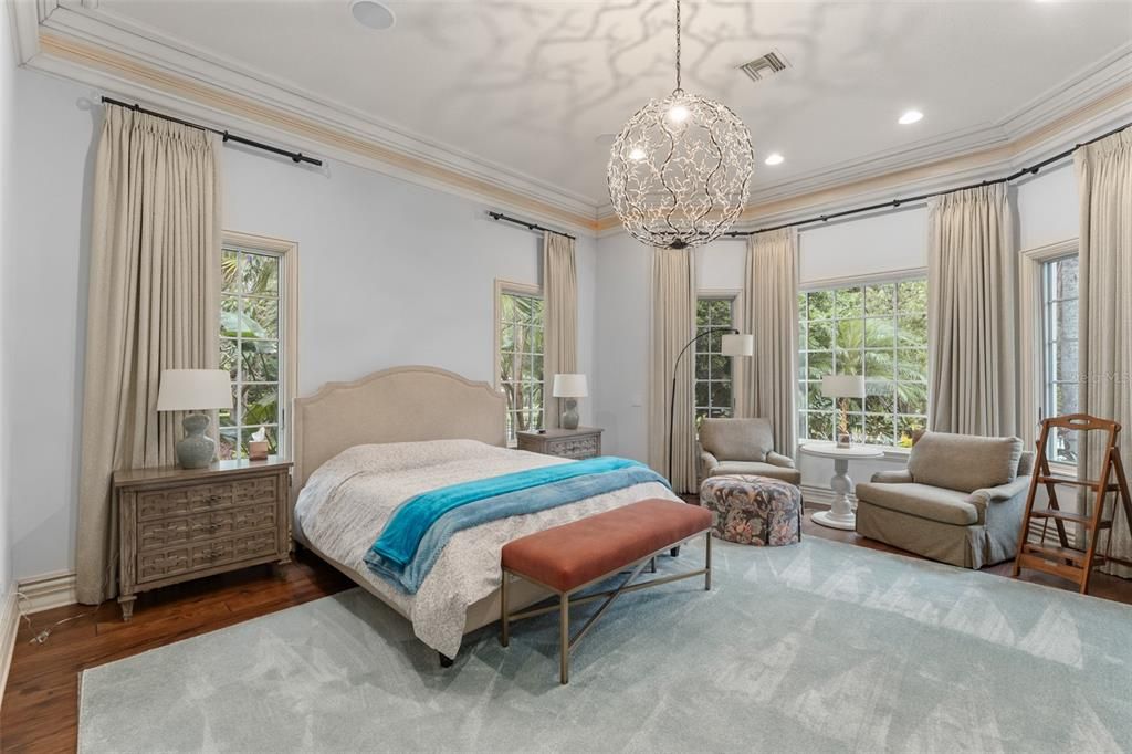 For Sale: $3,699,000 (3 beds, 3 baths, 4262 Square Feet)