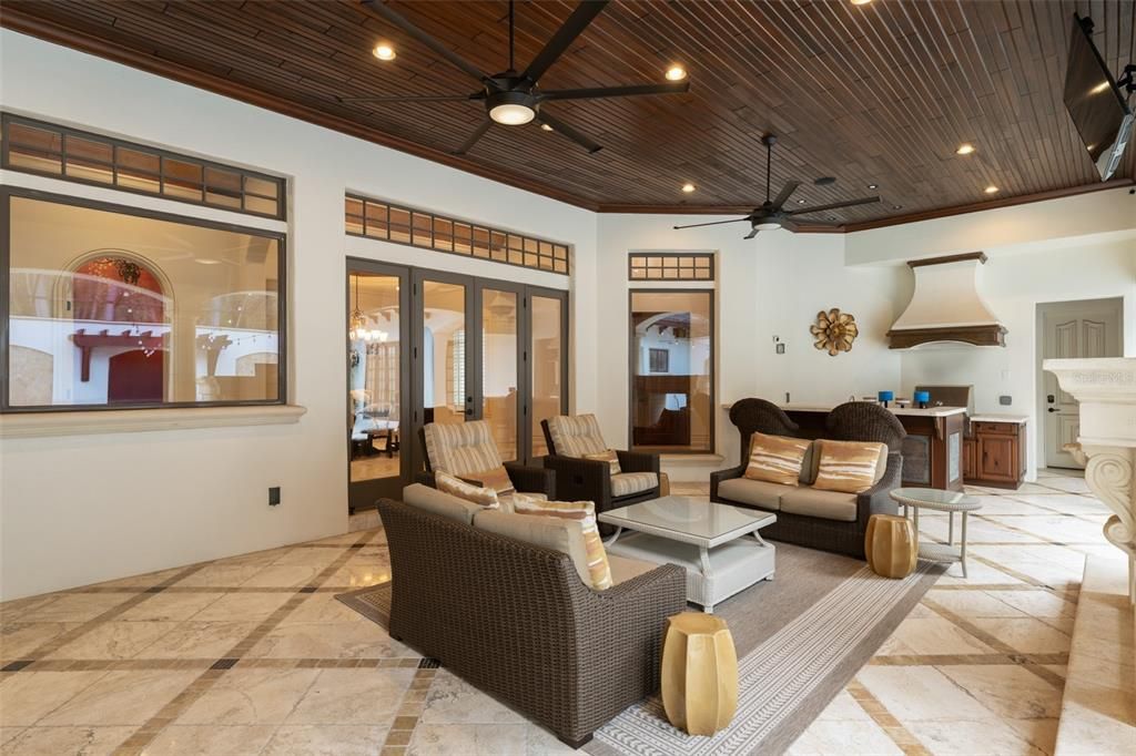 For Sale: $3,699,000 (3 beds, 3 baths, 4262 Square Feet)