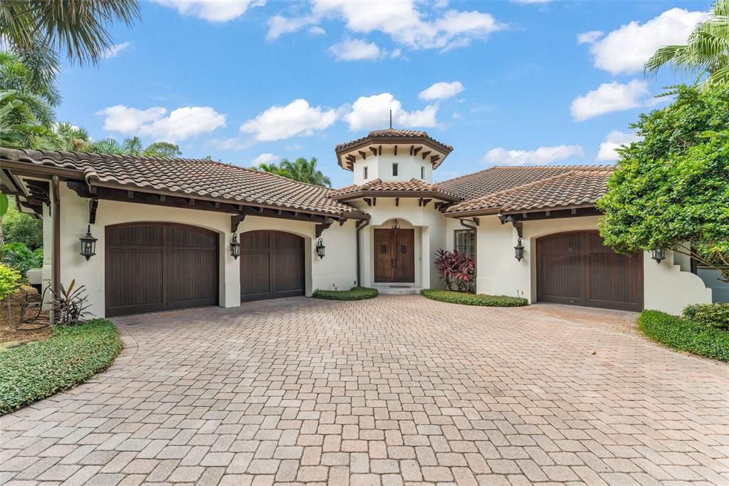 For Sale: $3,699,000 (3 beds, 3 baths, 4262 Square Feet)