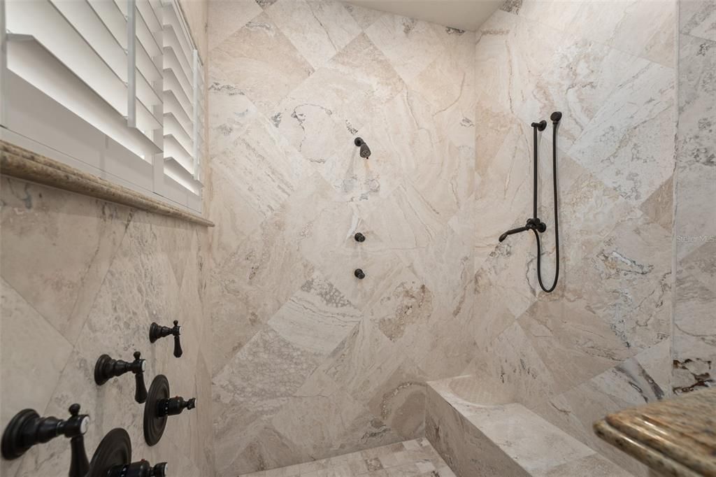 For Sale: $3,699,000 (3 beds, 3 baths, 4262 Square Feet)