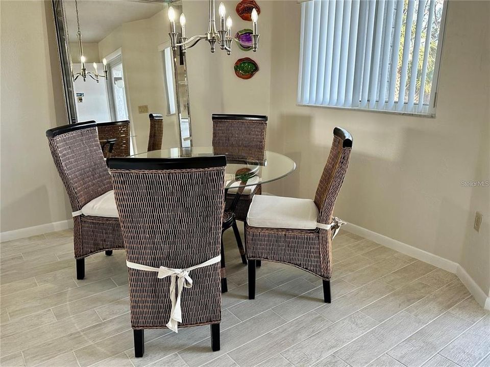 For Rent: $3,700 (2 beds, 2 baths, 1093 Square Feet)