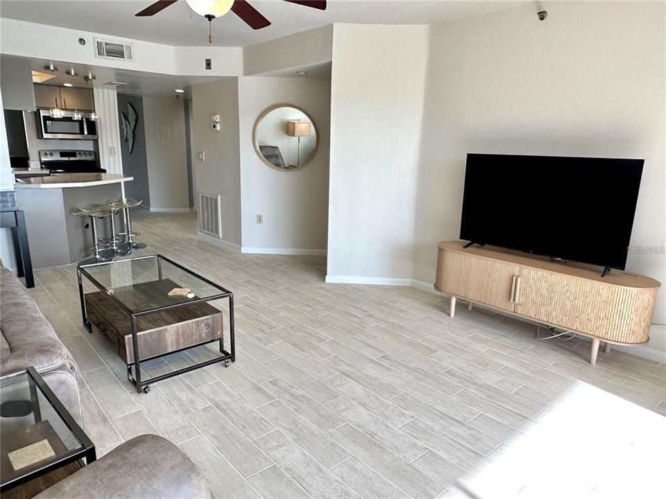 For Rent: $3,700 (2 beds, 2 baths, 1093 Square Feet)