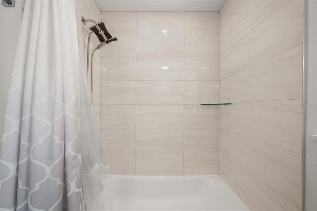 For Sale: $342,900 (3 beds, 2 baths, 1640 Square Feet)