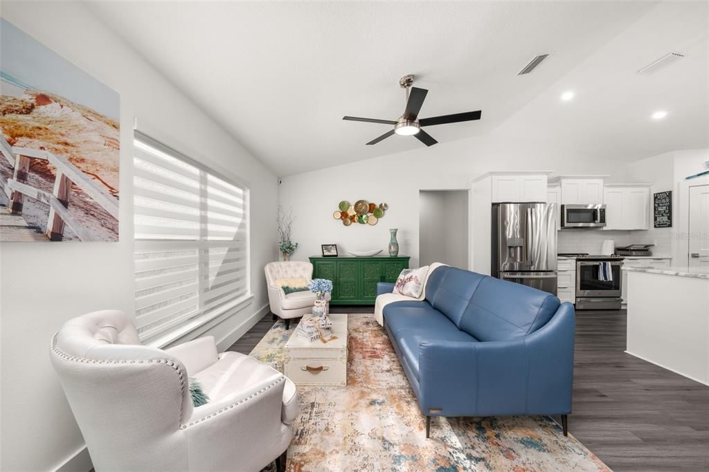 For Sale: $342,900 (3 beds, 2 baths, 1640 Square Feet)