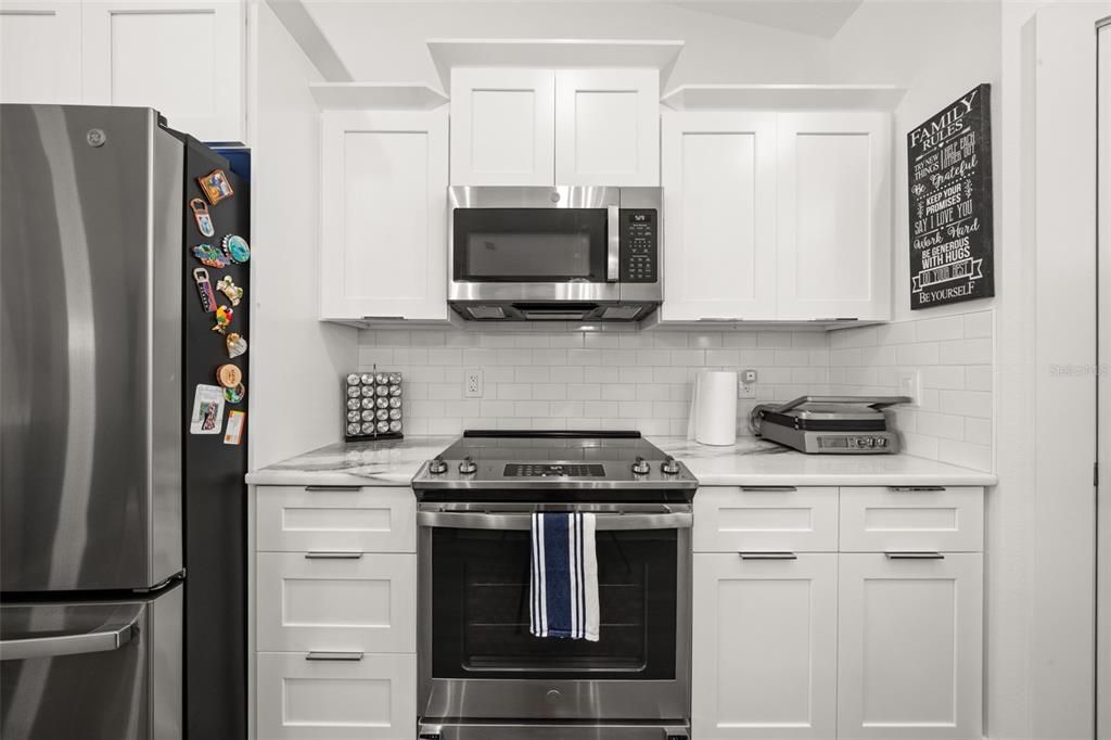 For Sale: $342,900 (3 beds, 2 baths, 1640 Square Feet)