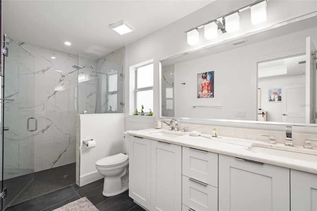 For Sale: $342,900 (3 beds, 2 baths, 1640 Square Feet)