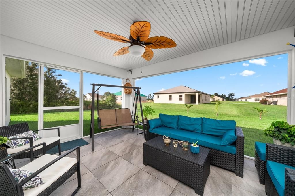 For Sale: $342,900 (3 beds, 2 baths, 1640 Square Feet)