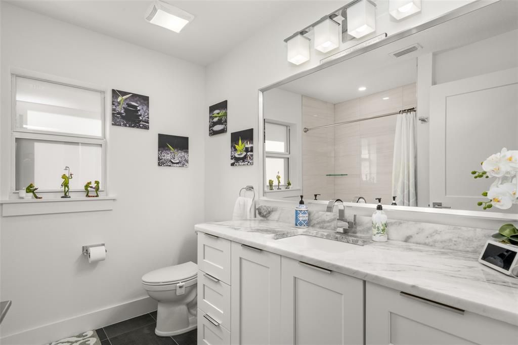 For Sale: $342,900 (3 beds, 2 baths, 1640 Square Feet)