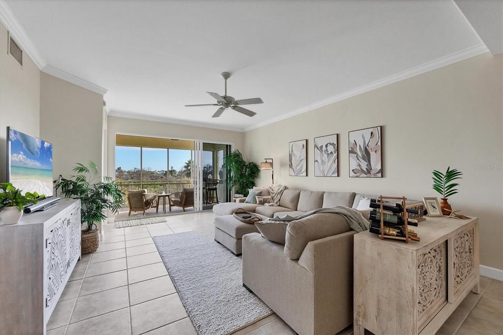 For Rent: $5,910 (3 beds, 2 baths, 2003 Square Feet)