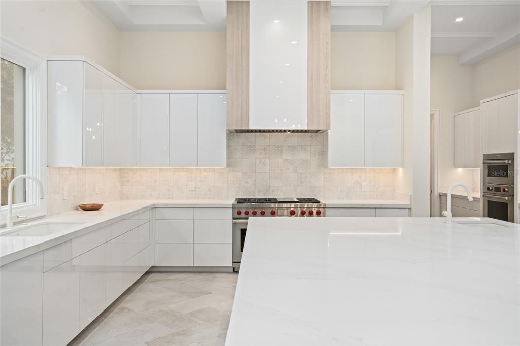 For Sale: $13,500,000 (5 beds, 6 baths, 6872 Square Feet)