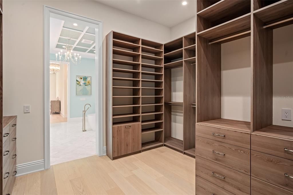 For Sale: $13,500,000 (5 beds, 6 baths, 6872 Square Feet)