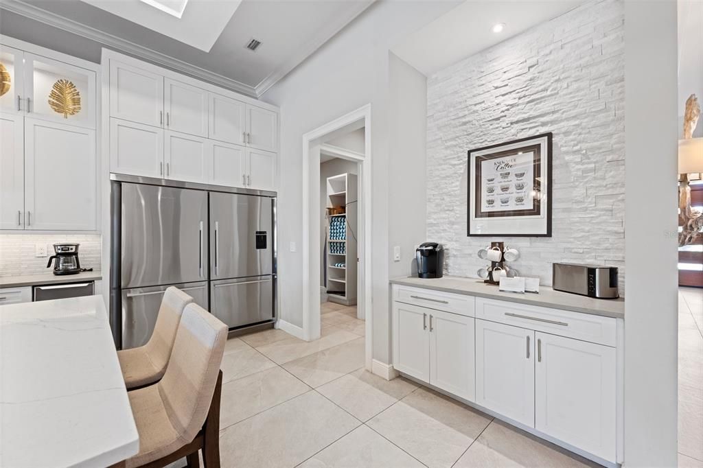 For Sale: $3,550,000 (10 beds, 10 baths, 8676 Square Feet)