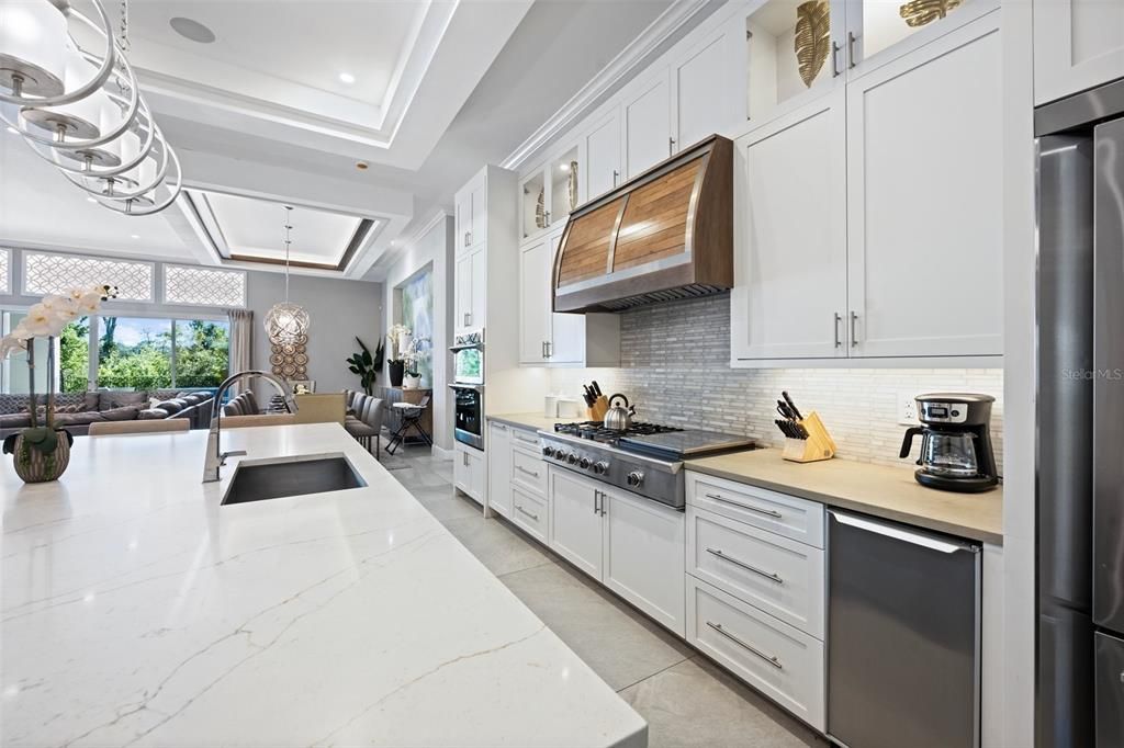 For Sale: $3,550,000 (10 beds, 10 baths, 8676 Square Feet)