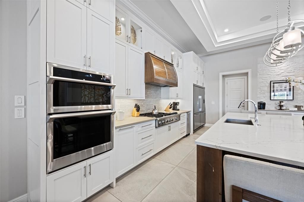 For Sale: $3,550,000 (10 beds, 10 baths, 8676 Square Feet)