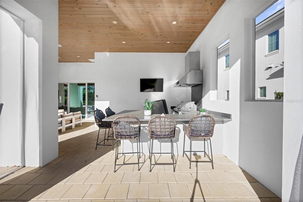 For Sale: $3,550,000 (10 beds, 10 baths, 8676 Square Feet)