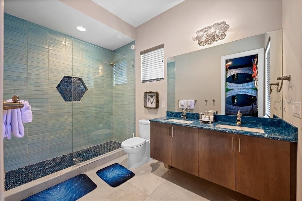 For Sale: $3,550,000 (10 beds, 10 baths, 8676 Square Feet)