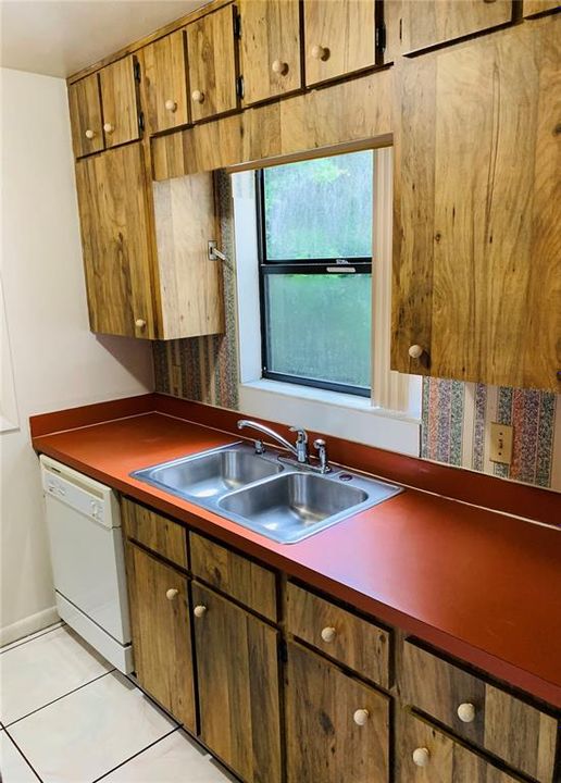 На продажу: $260,000 (2 спален, 2 ванн, 1410 Квадратных фут)