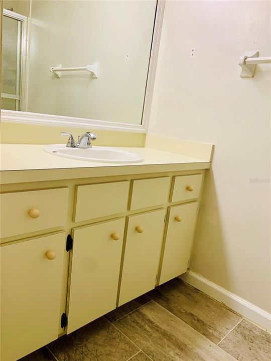 На продажу: $260,000 (2 спален, 2 ванн, 1410 Квадратных фут)