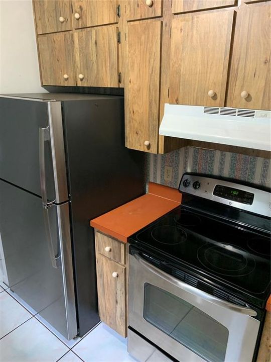 На продажу: $260,000 (2 спален, 2 ванн, 1410 Квадратных фут)