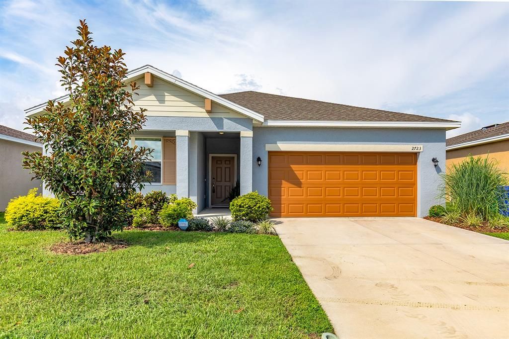 Под контрактом: $300,000 (3 спален, 2 ванн, 1781 Квадратных фут)