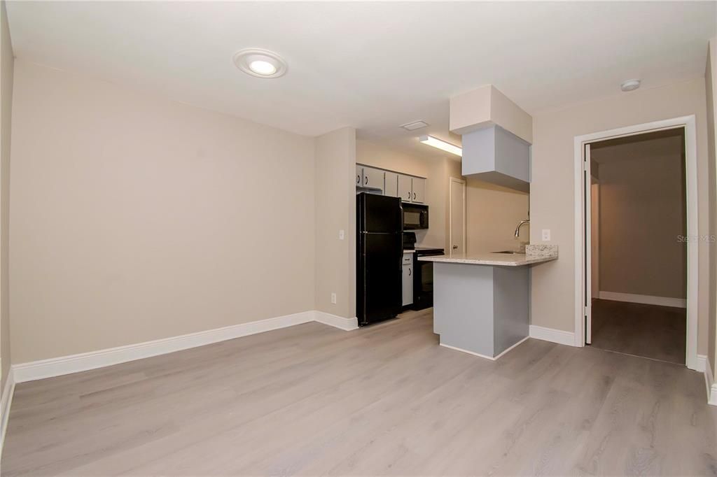 Activo con contrato: $925,000 (12 camas, 0 baños, 5508 Pies cuadrados)