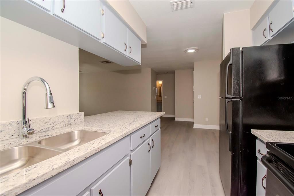 Activo con contrato: $925,000 (12 camas, 0 baños, 5508 Pies cuadrados)