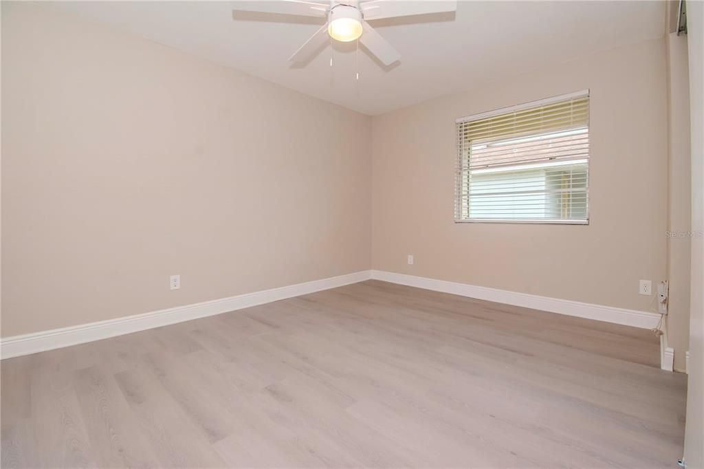 Activo con contrato: $925,000 (12 camas, 0 baños, 5508 Pies cuadrados)