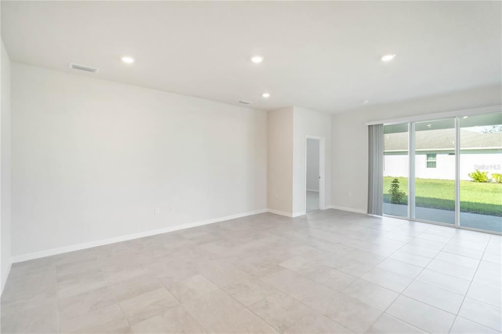 For Rent: $2,850 (4 beds, 2 baths, 2036 Square Feet)