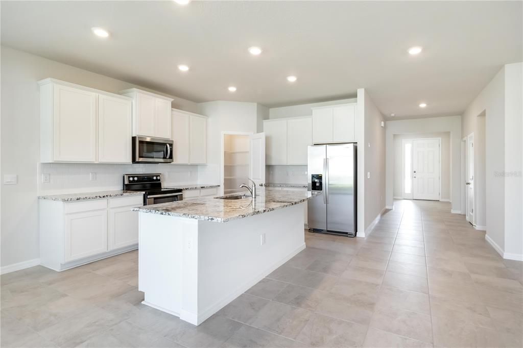 For Rent: $2,850 (4 beds, 2 baths, 2036 Square Feet)