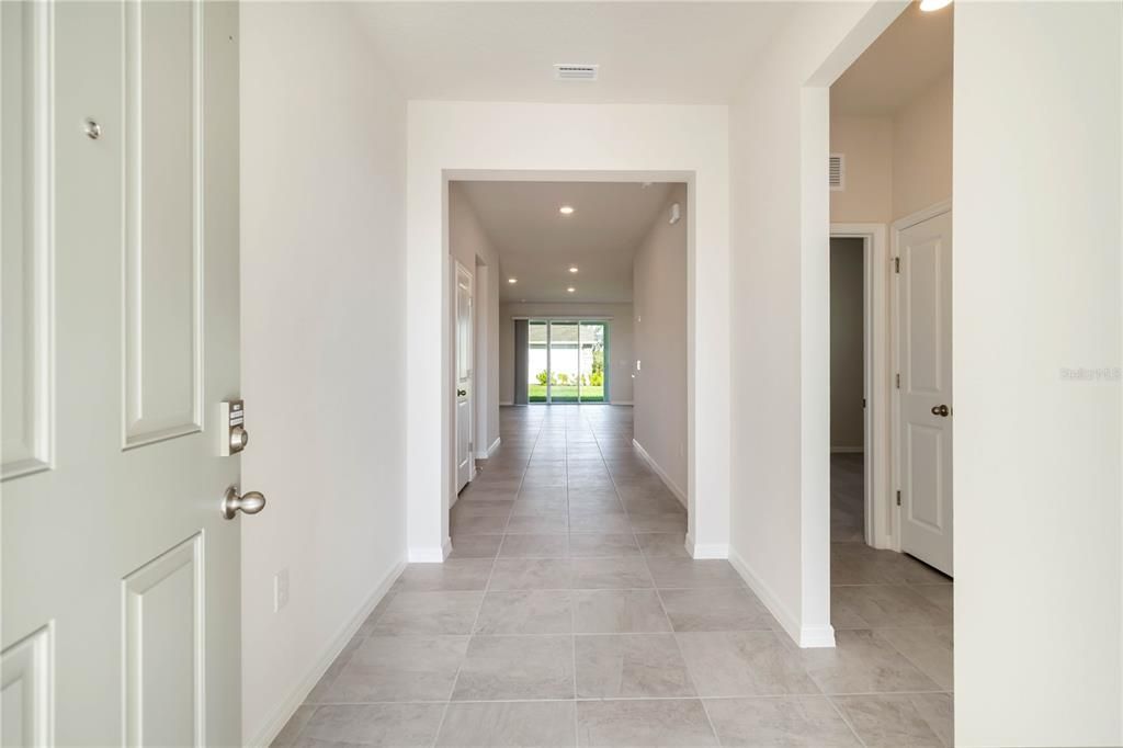 For Rent: $2,850 (4 beds, 2 baths, 2036 Square Feet)