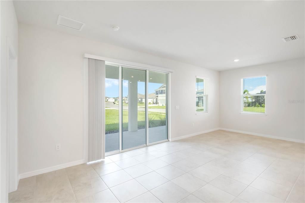 For Rent: $2,850 (4 beds, 2 baths, 2036 Square Feet)