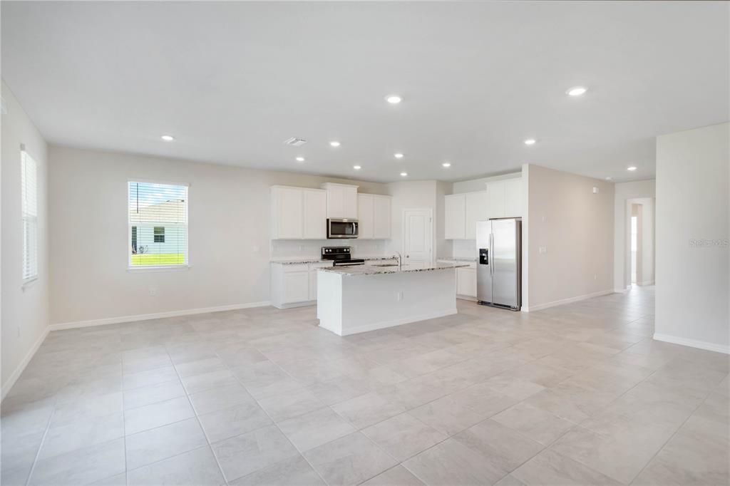 For Rent: $2,850 (4 beds, 2 baths, 2036 Square Feet)