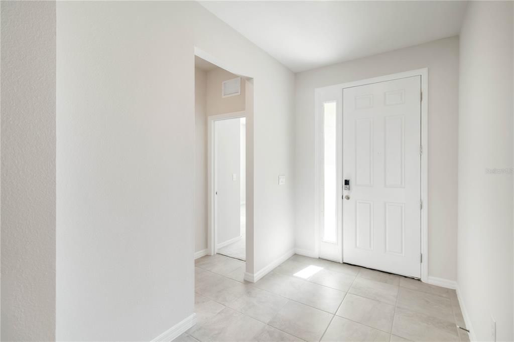 For Rent: $2,850 (4 beds, 2 baths, 2036 Square Feet)