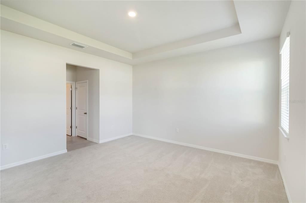 For Rent: $2,850 (4 beds, 2 baths, 2036 Square Feet)